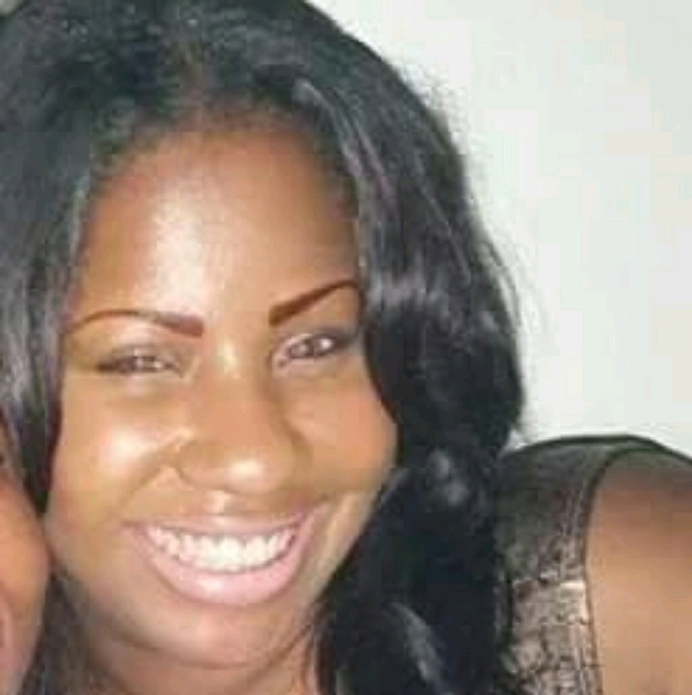 Meet your Posher, Latina